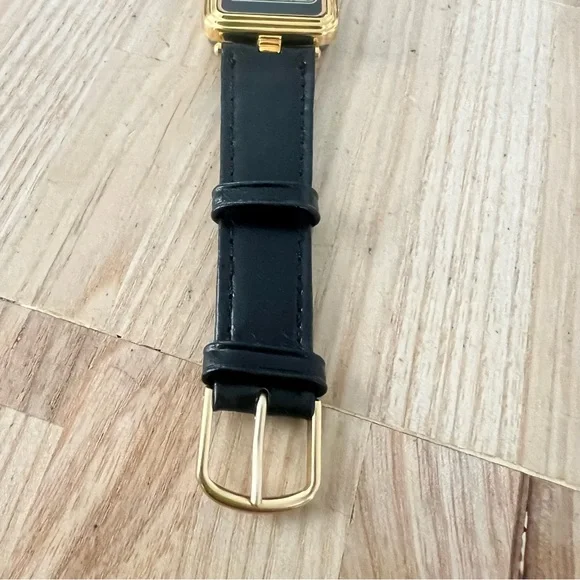 vintage style inox ladies gold tone black digital watch NEW BATTERY - Picture 3 of 11